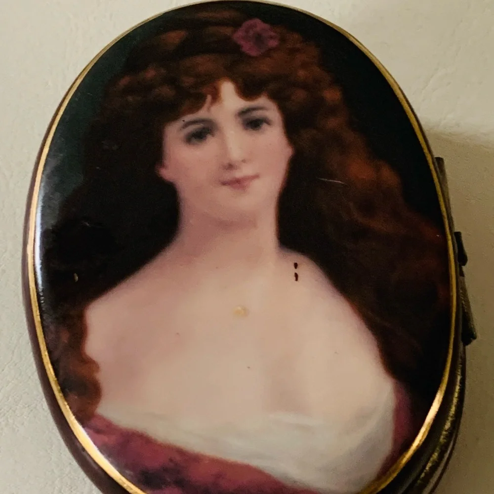 Rare Antique 1910 Porcelain Oval Jewelry Trinket Box